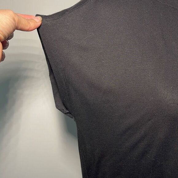 LOFT Women's Capped Sleeve Top Casual Shirt‎ Round Neck Size Small Petite Black - Picture 2 of 7